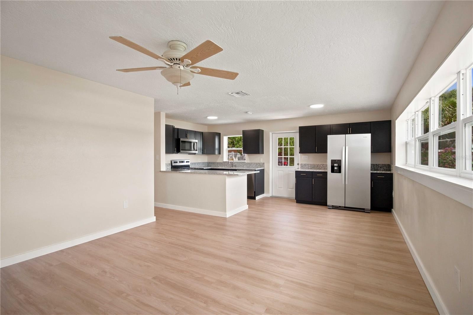 2057 GARDEN PKWY