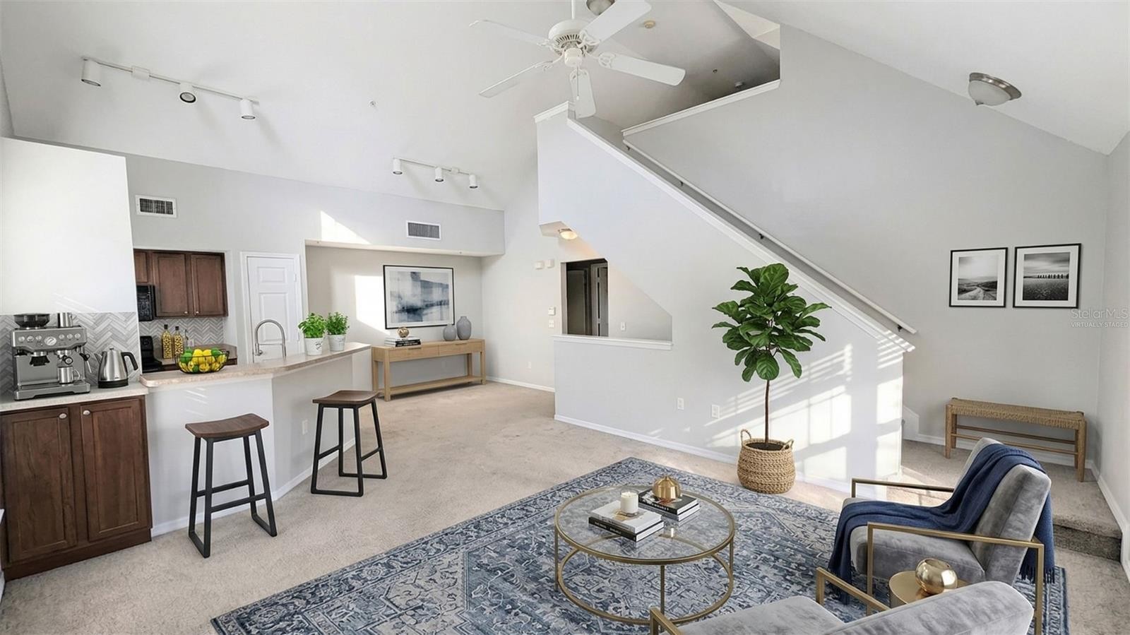 5531 ROSEHILL RD #203