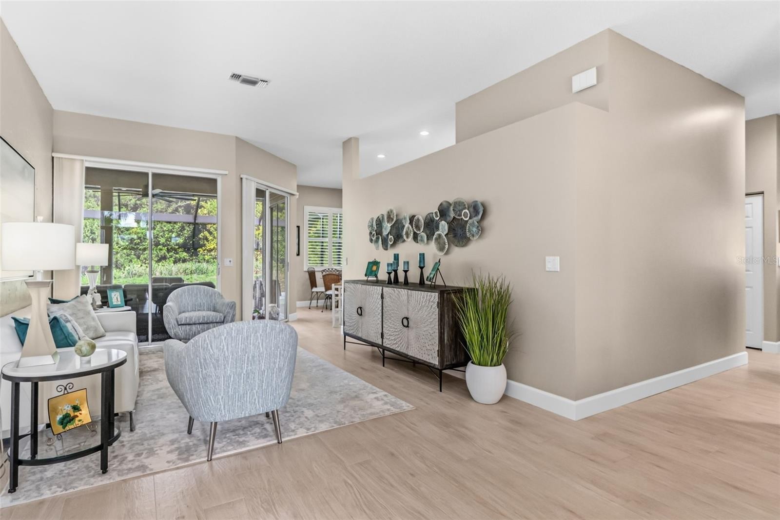 6876 CORRAL CIR