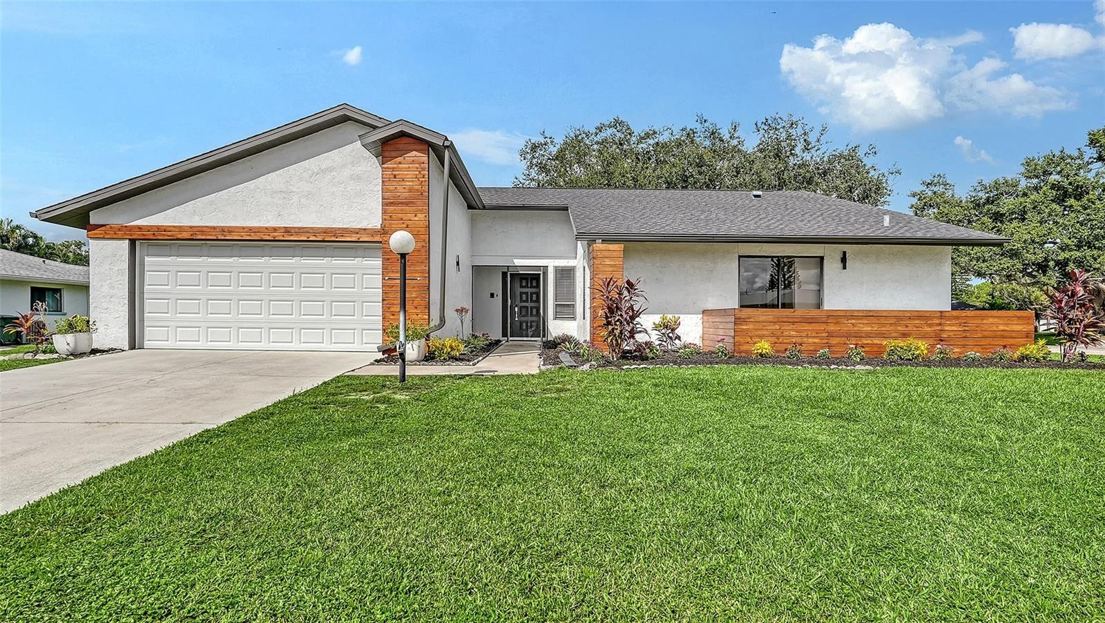 5744 AUGUSTA CIR