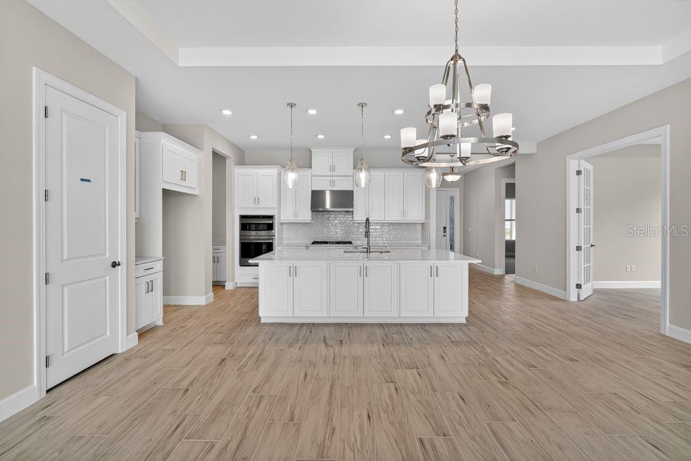 13716 BUCHANAN DR