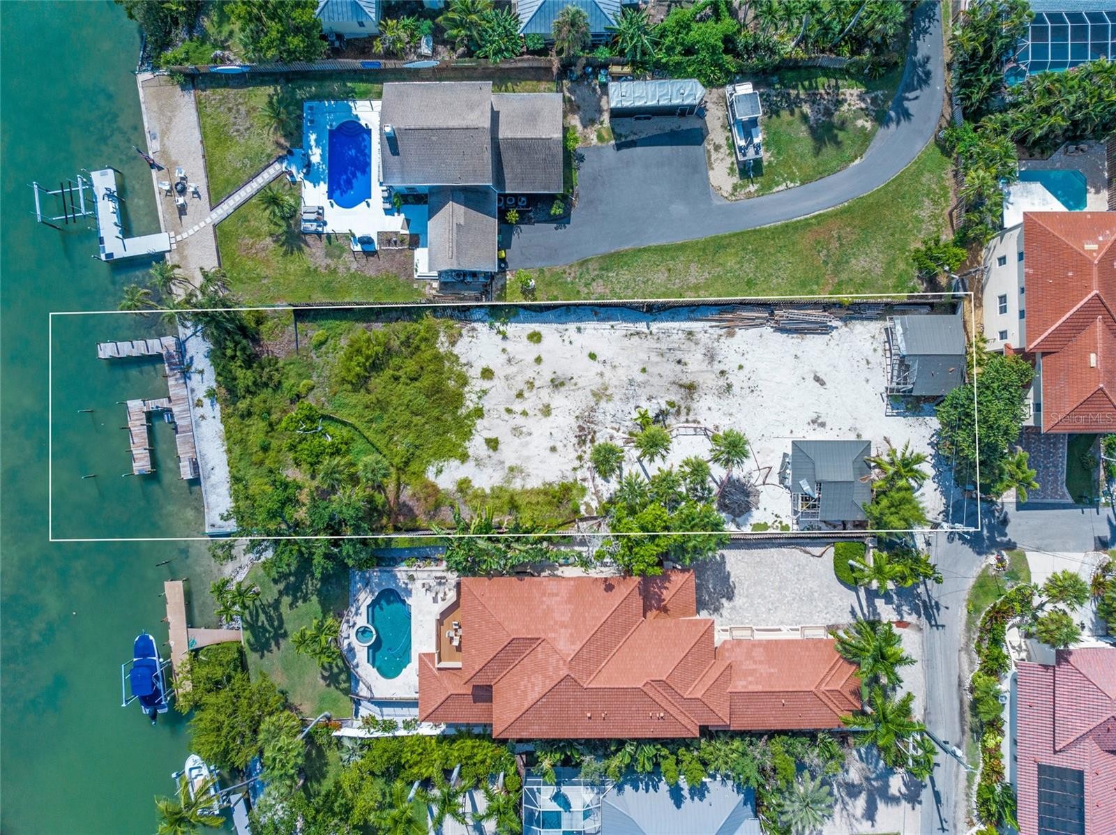 3601 WHITE LN