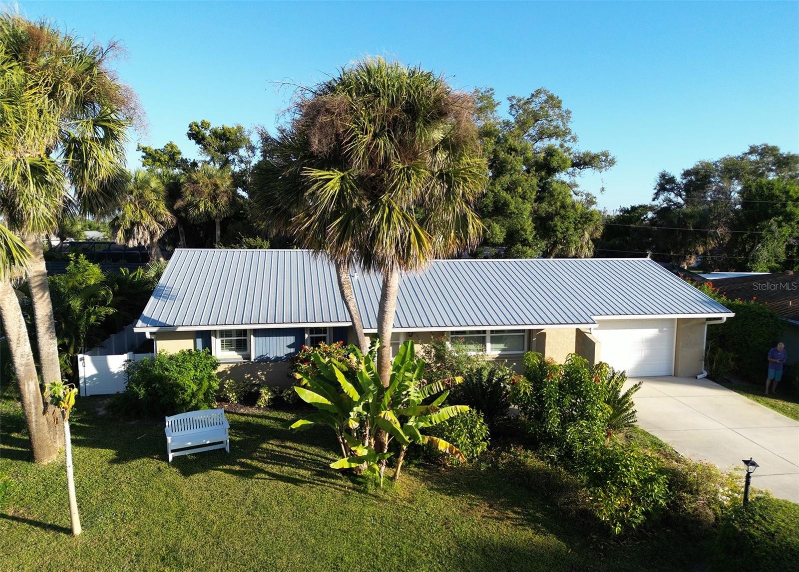 506 CASAS BONITAS DR