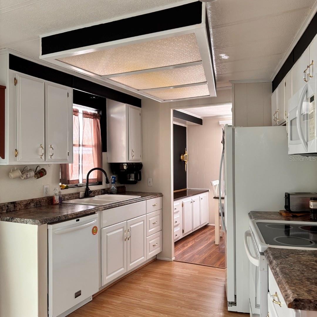 6710 36TH AVE E #111