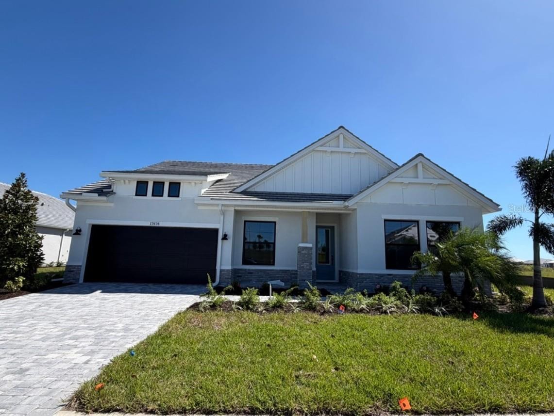 17676 FOXTAIL LOOP