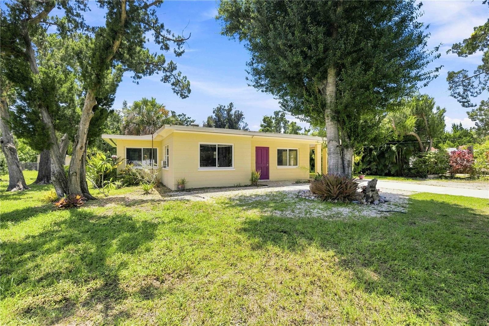 114 LAKEVIEW DR