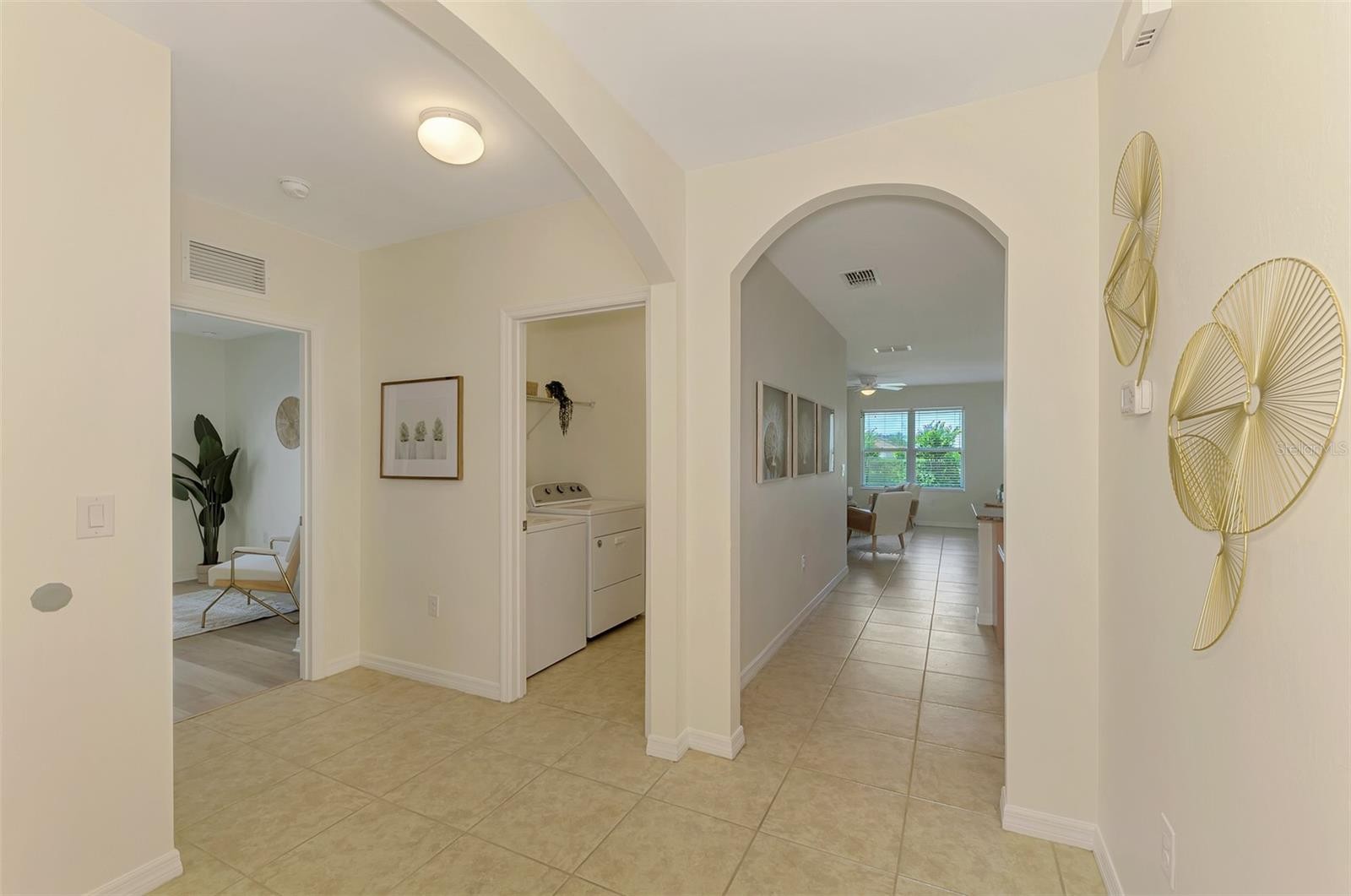 8905 EXCELSIOR LOOP