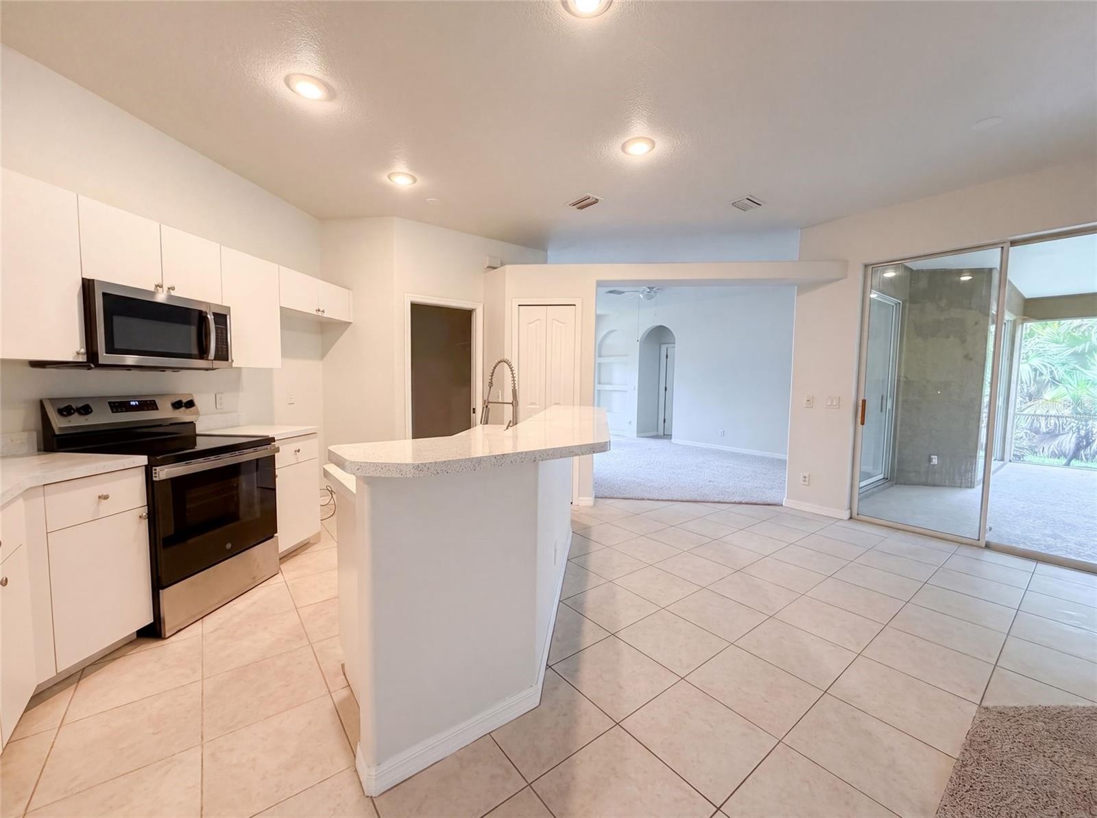 1796 NORA LN