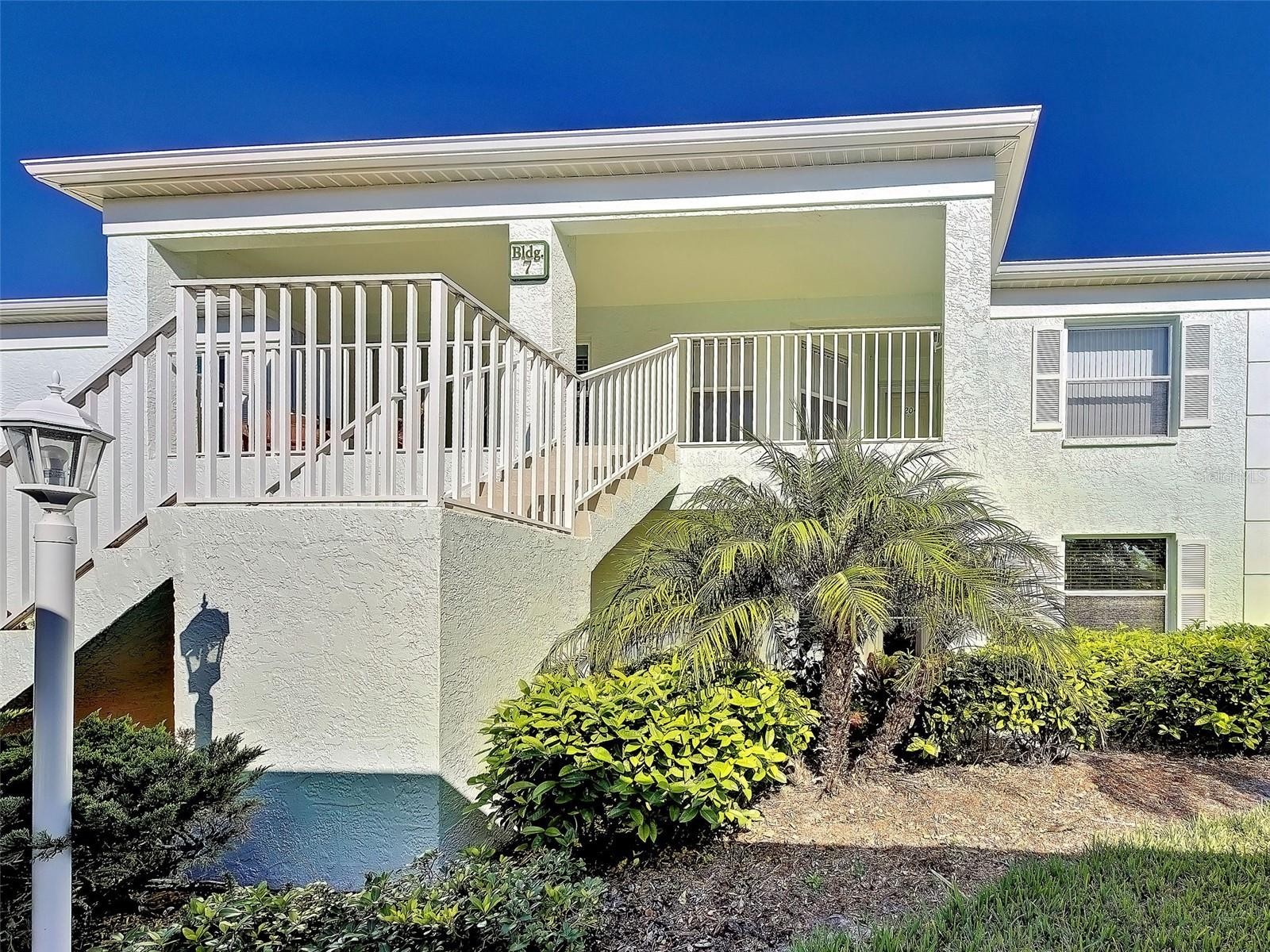 5725 GREENWOOD AVE #7104
