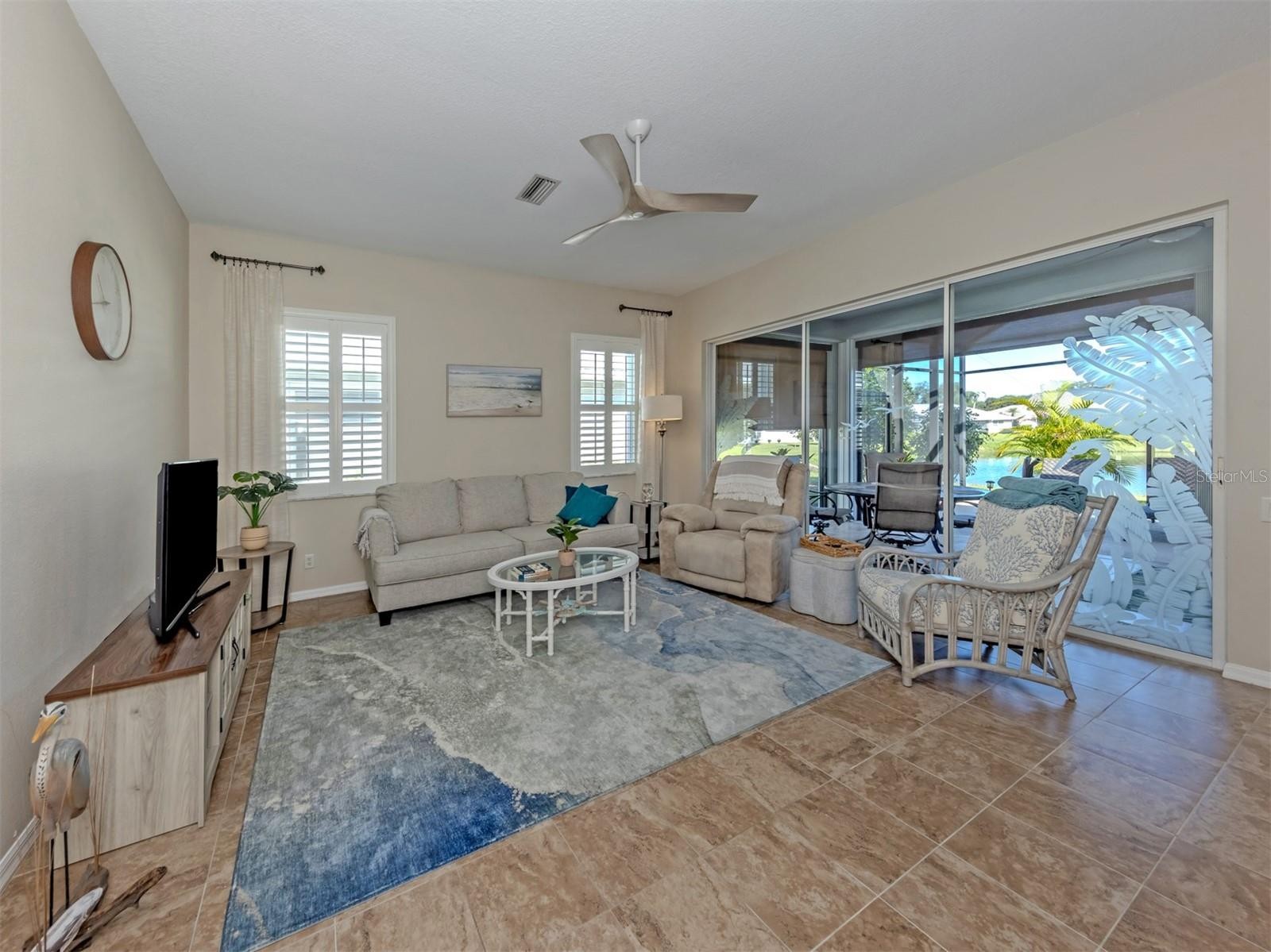 443 BERMUDA ISLES CIR