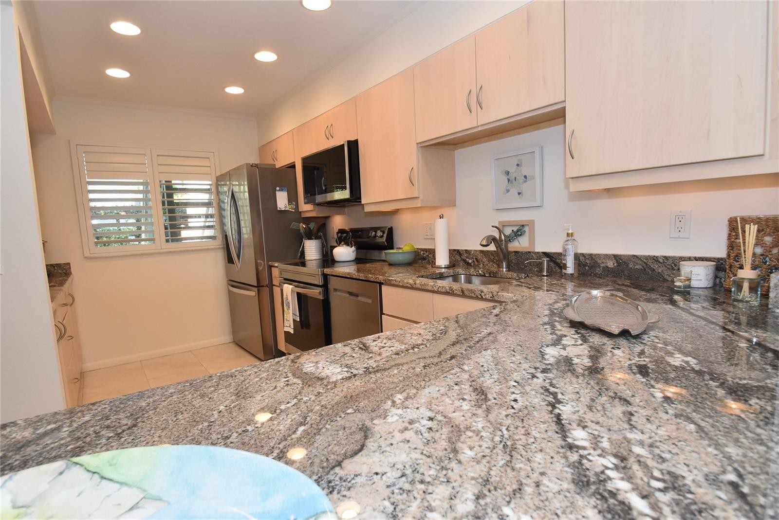 1510 PELICAN POINT DR #BA168