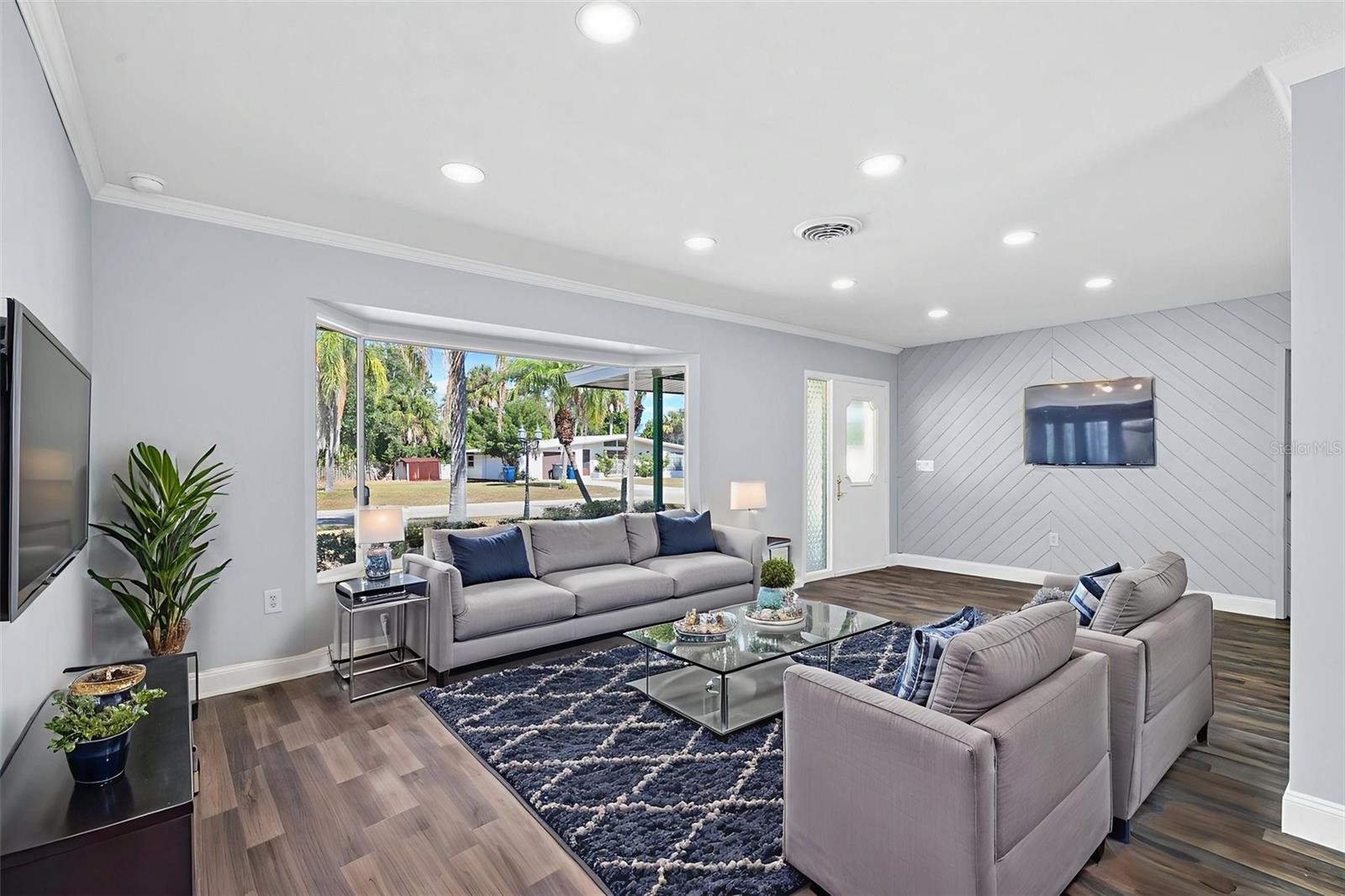 2712 52ND AVENUE TER W