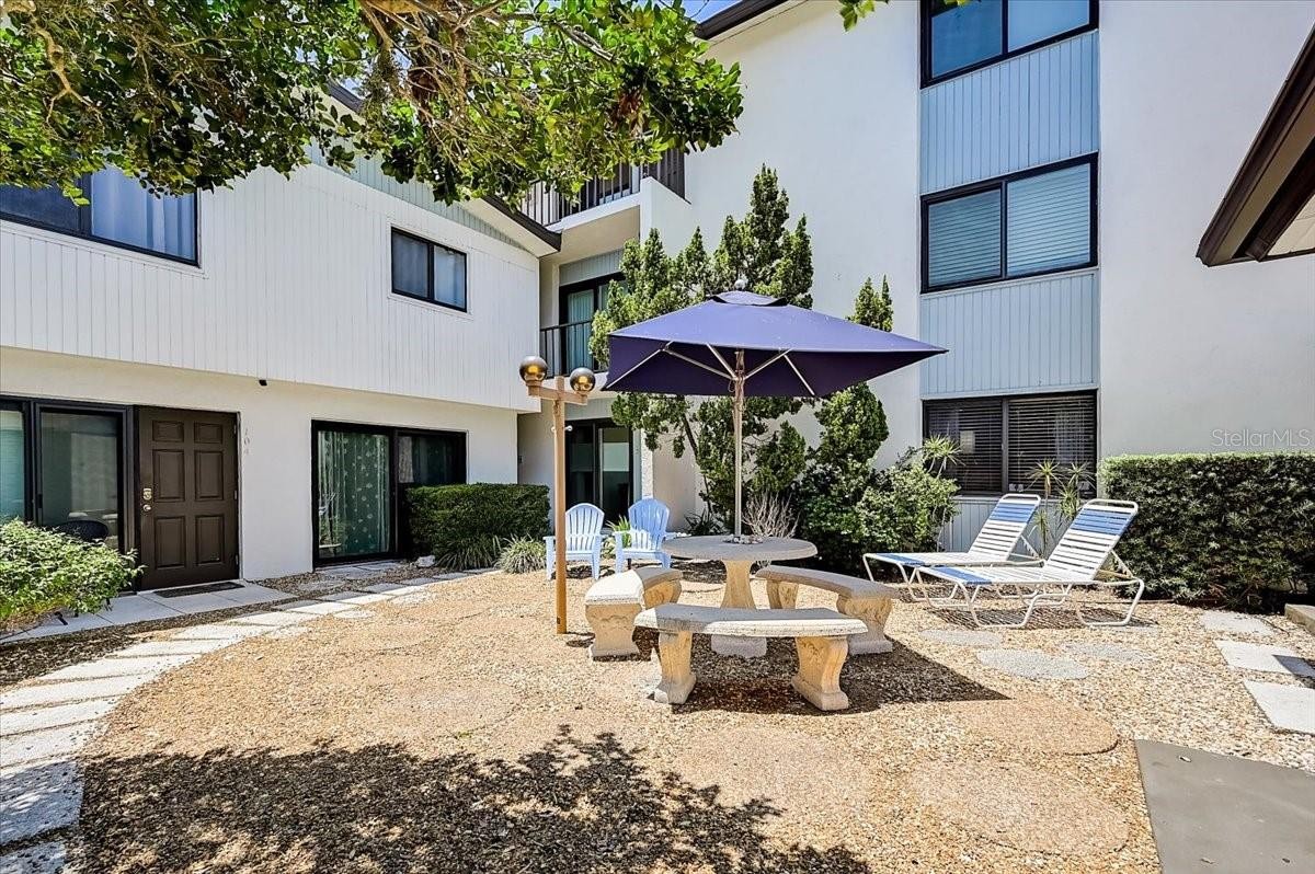 722 S BLVD OF THE PRESIDENTS #105