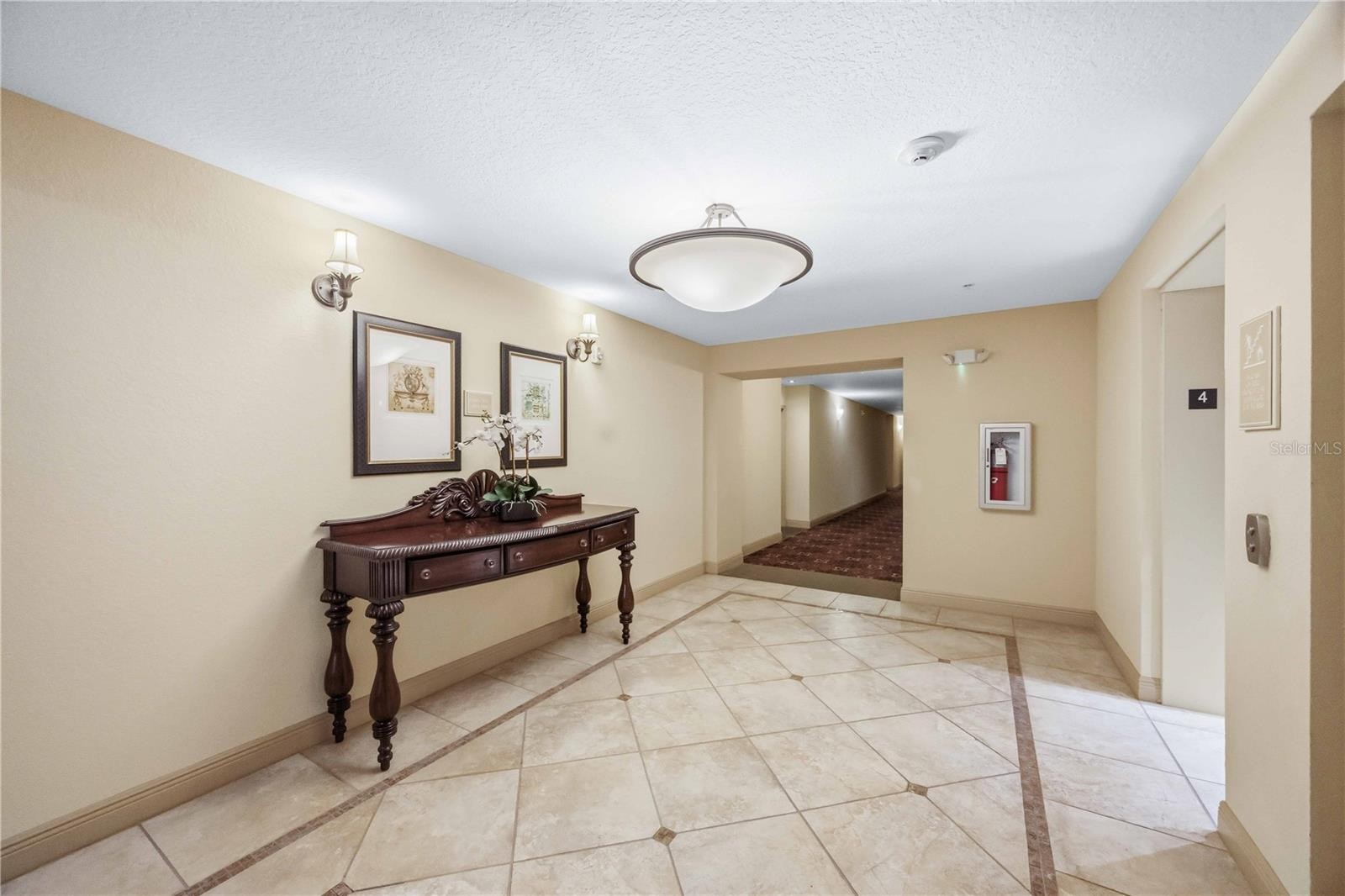 1064 N TAMIAMI TRL #1406
