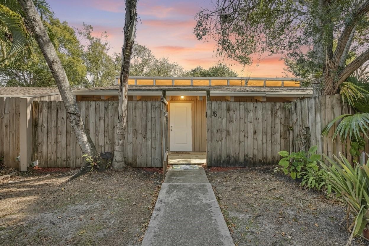 500 N JEFFERSON AVE #5