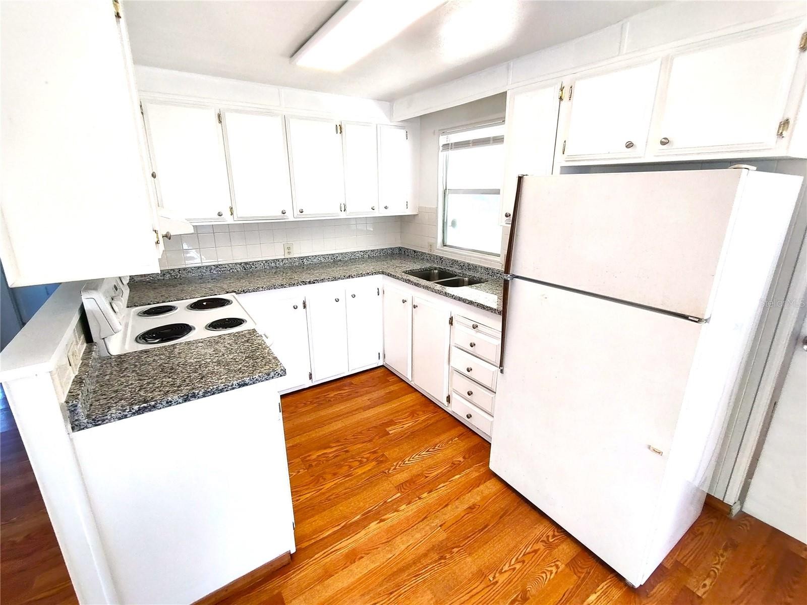 900 9th Ave E E 900 9TH AVE E #180