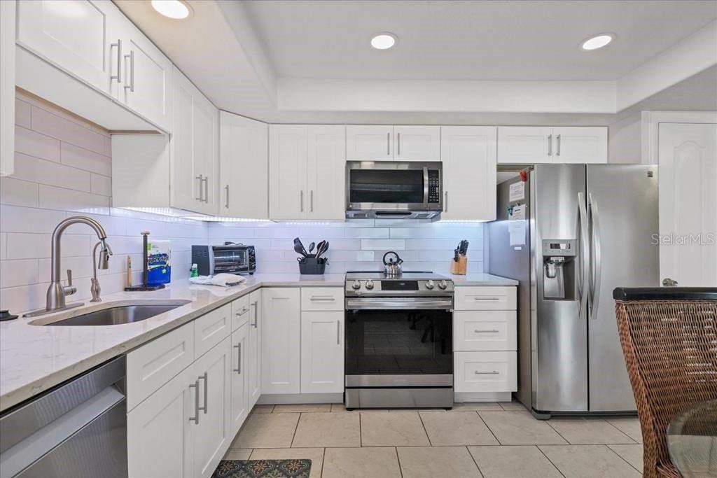 6154 MIDNIGHT PASS RD #103