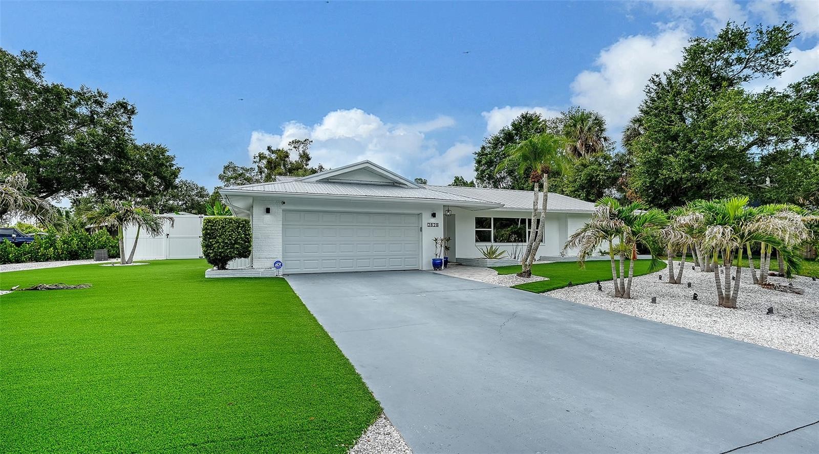 2828 SUNCREST DR
