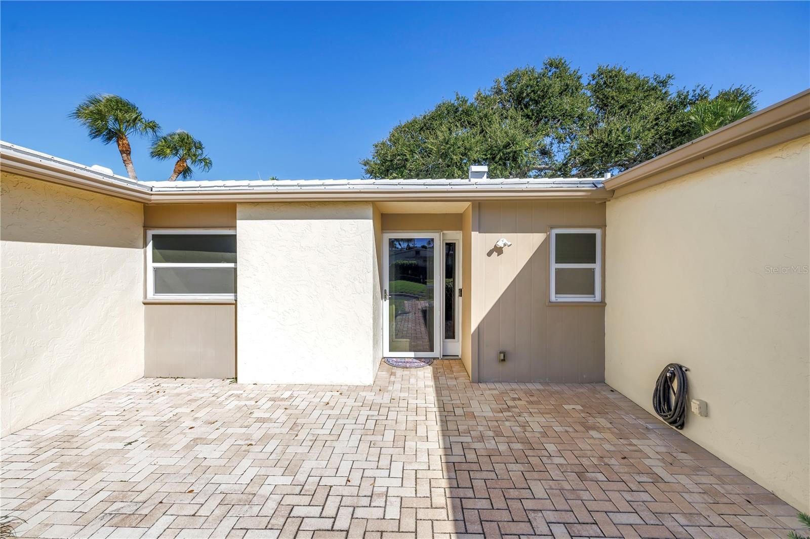 111 WHISPERING SANDS CIR #V38