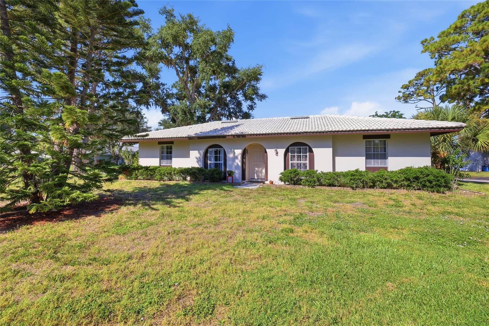 404 OXFORD DR #404