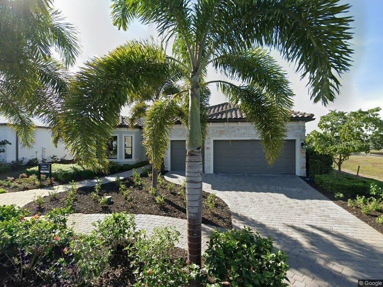 6221 GRANDE TALON LN
