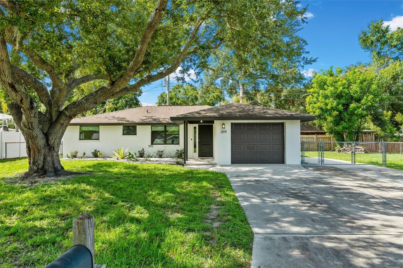 2874 DAVIS BLVD