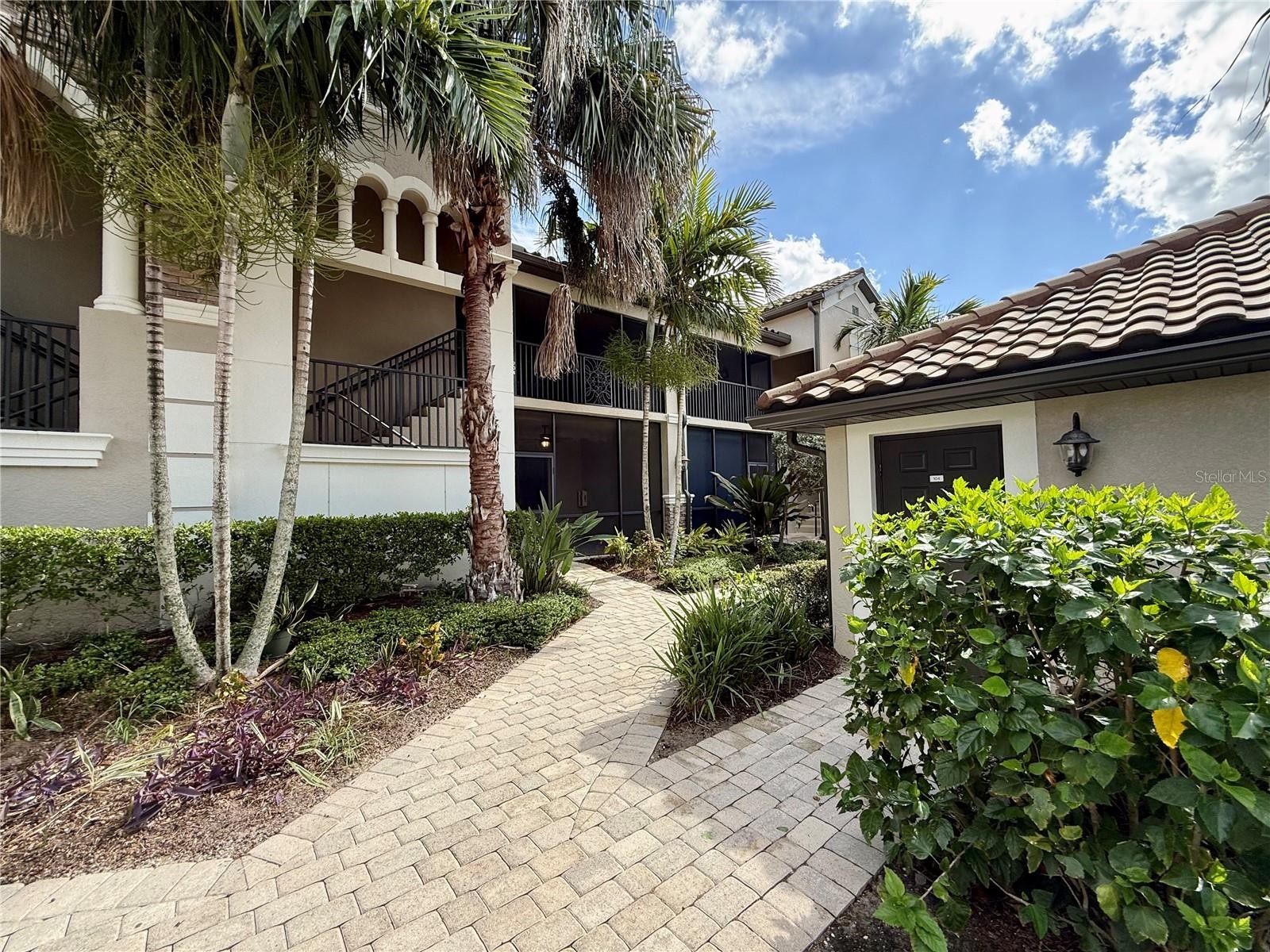 5538 PALMER CIR #104