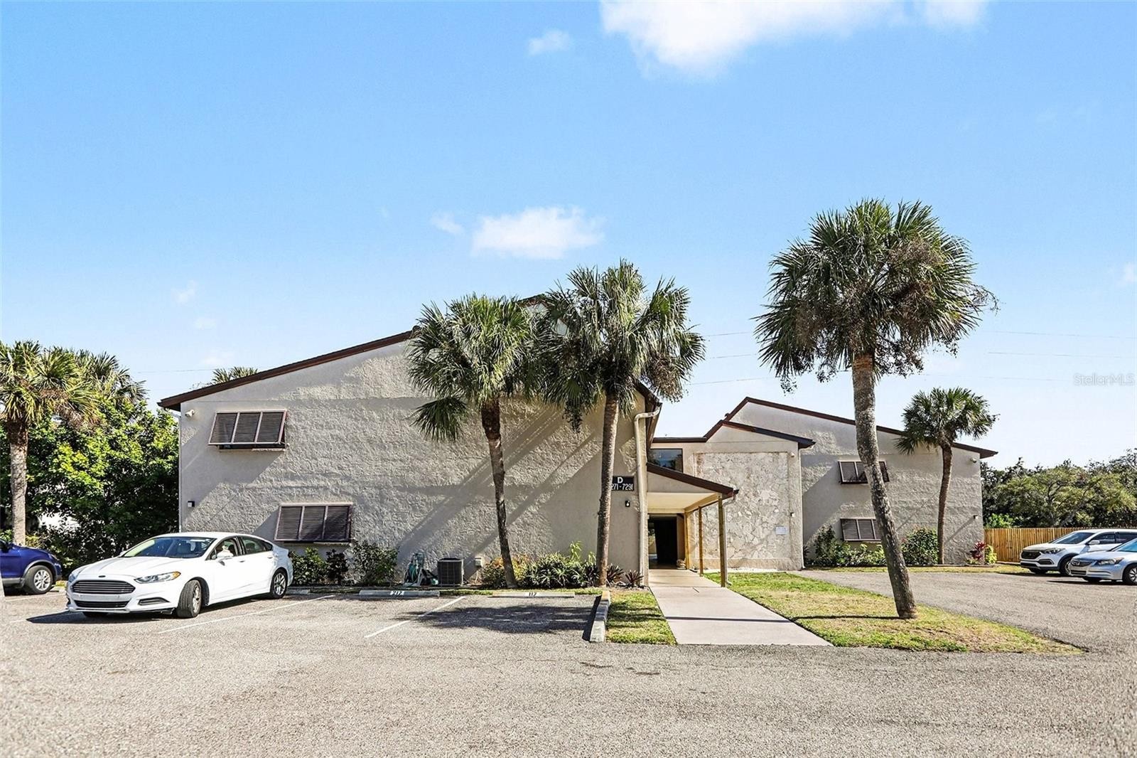 7291 CLOISTER DR #222