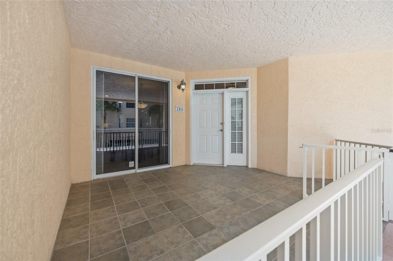 1280 DOLPHIN BAY WAY #204