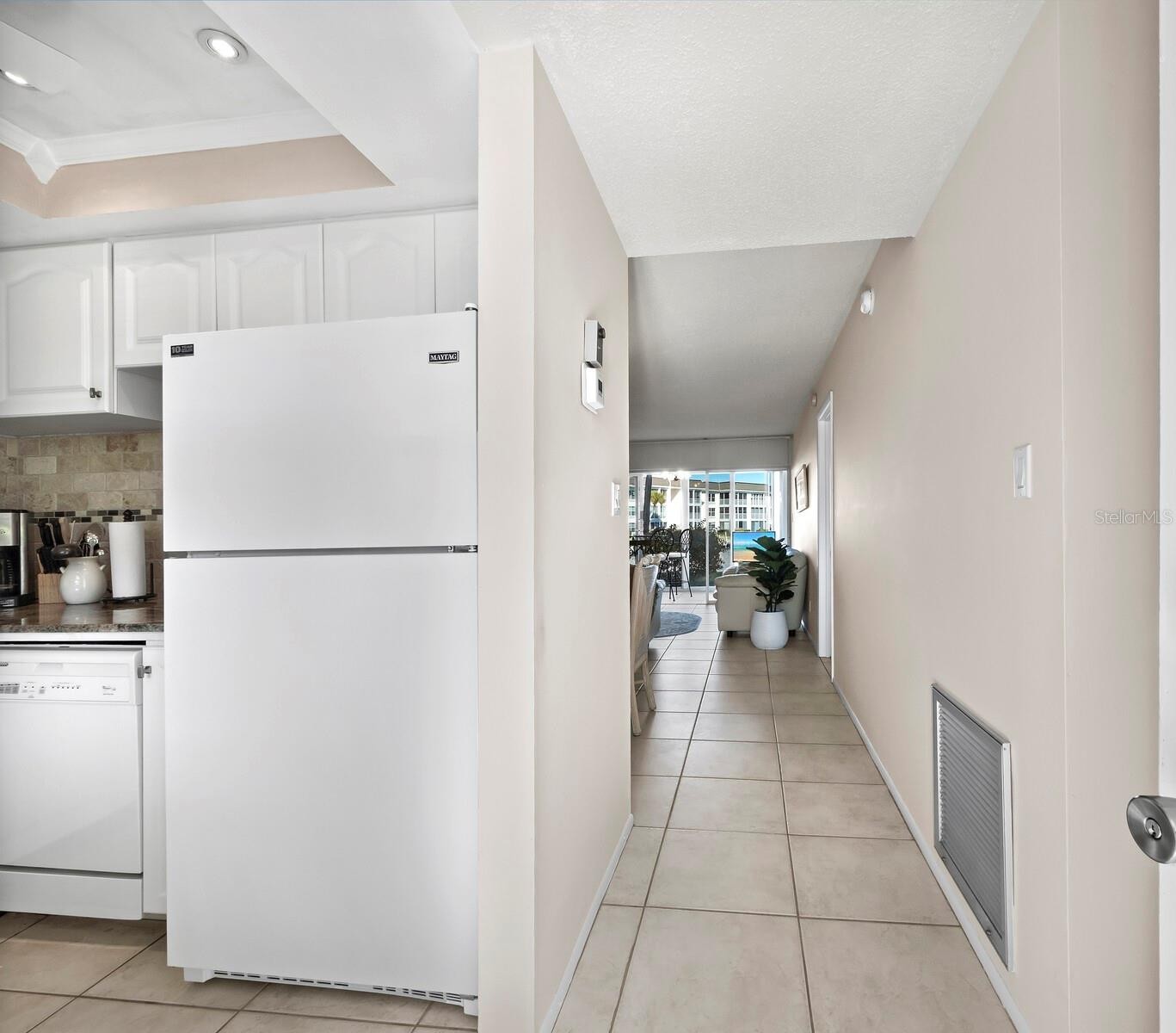 4350 CHATHAM DR #105