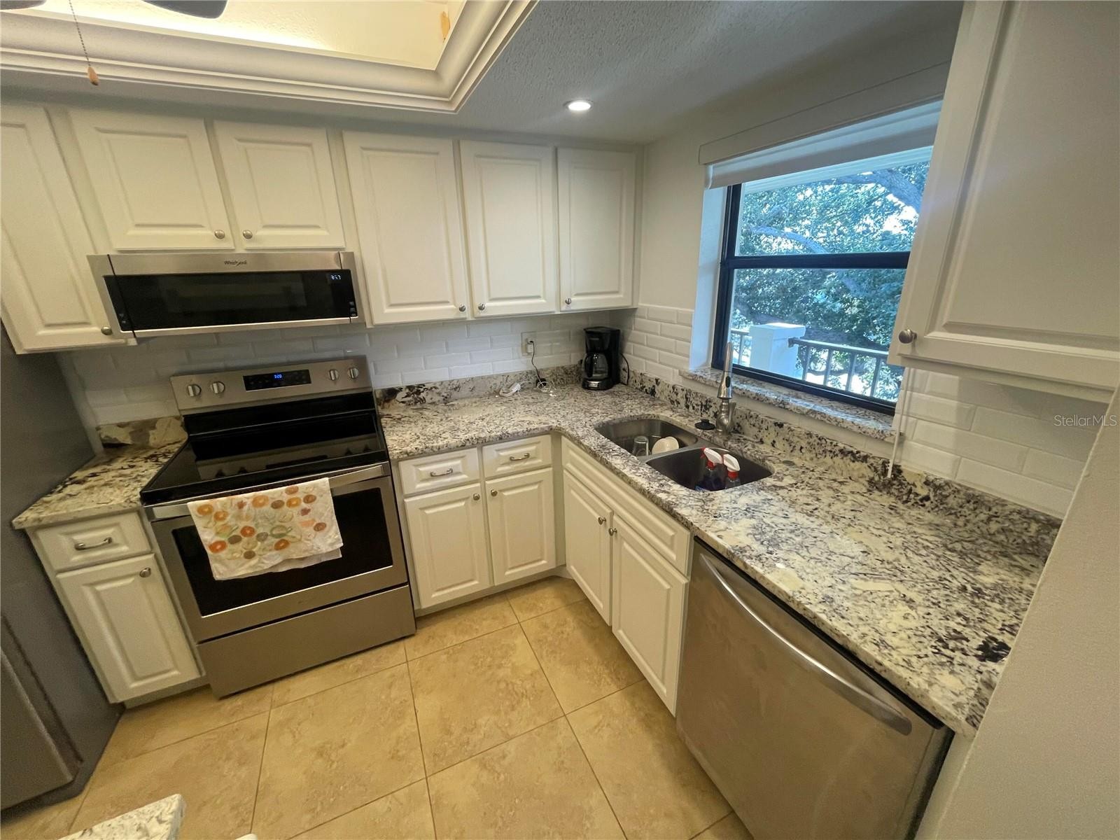 104 CAPRI ISLES BLVD #304