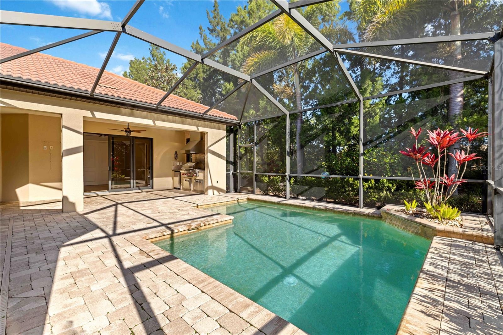 15403 LEVEN LINKS PL