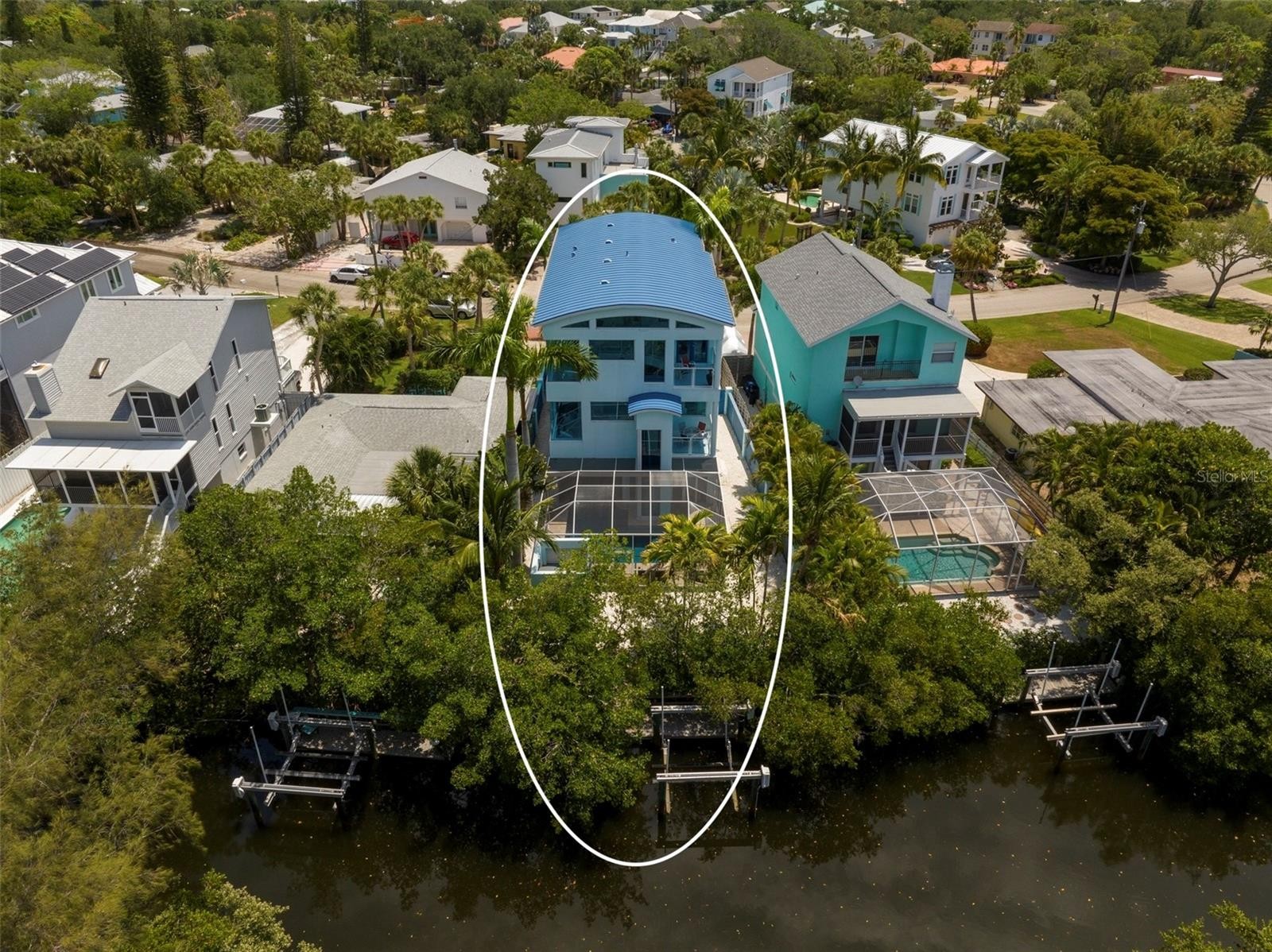 472 Island Cir Siesta Key Florida 34242