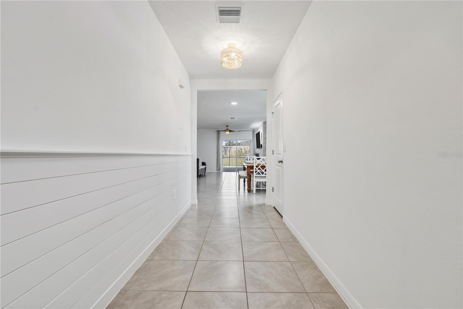 3307 HILLTOP CIR