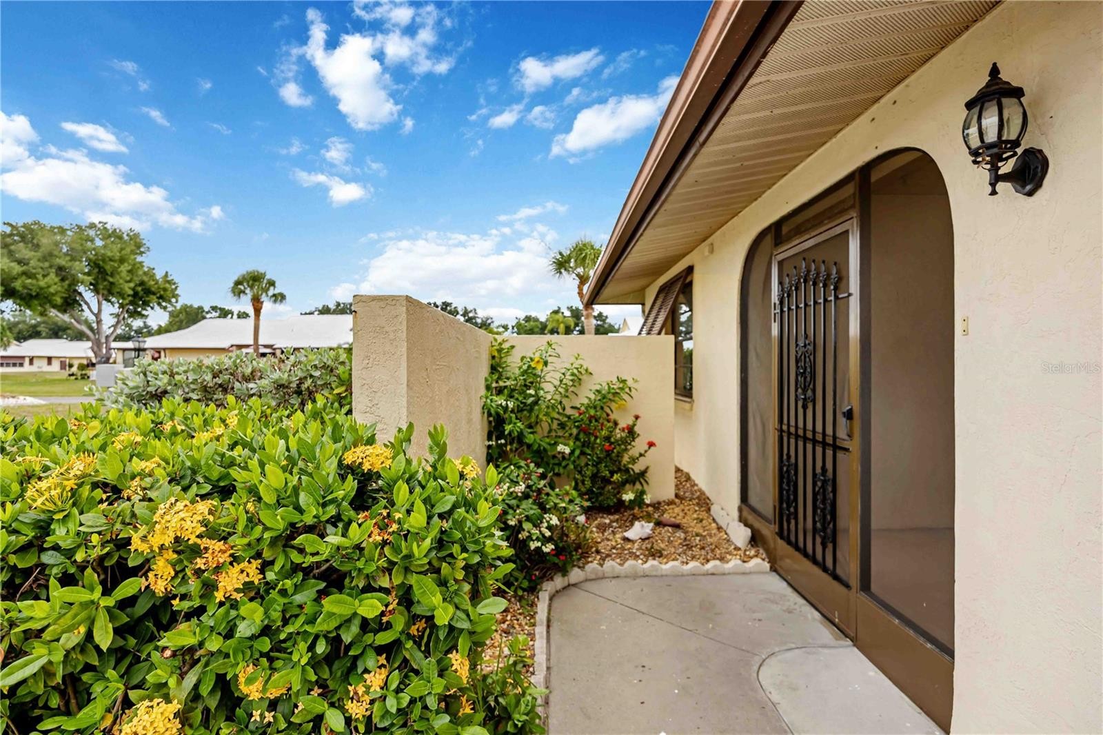 98 DRIFTING SANDS DR