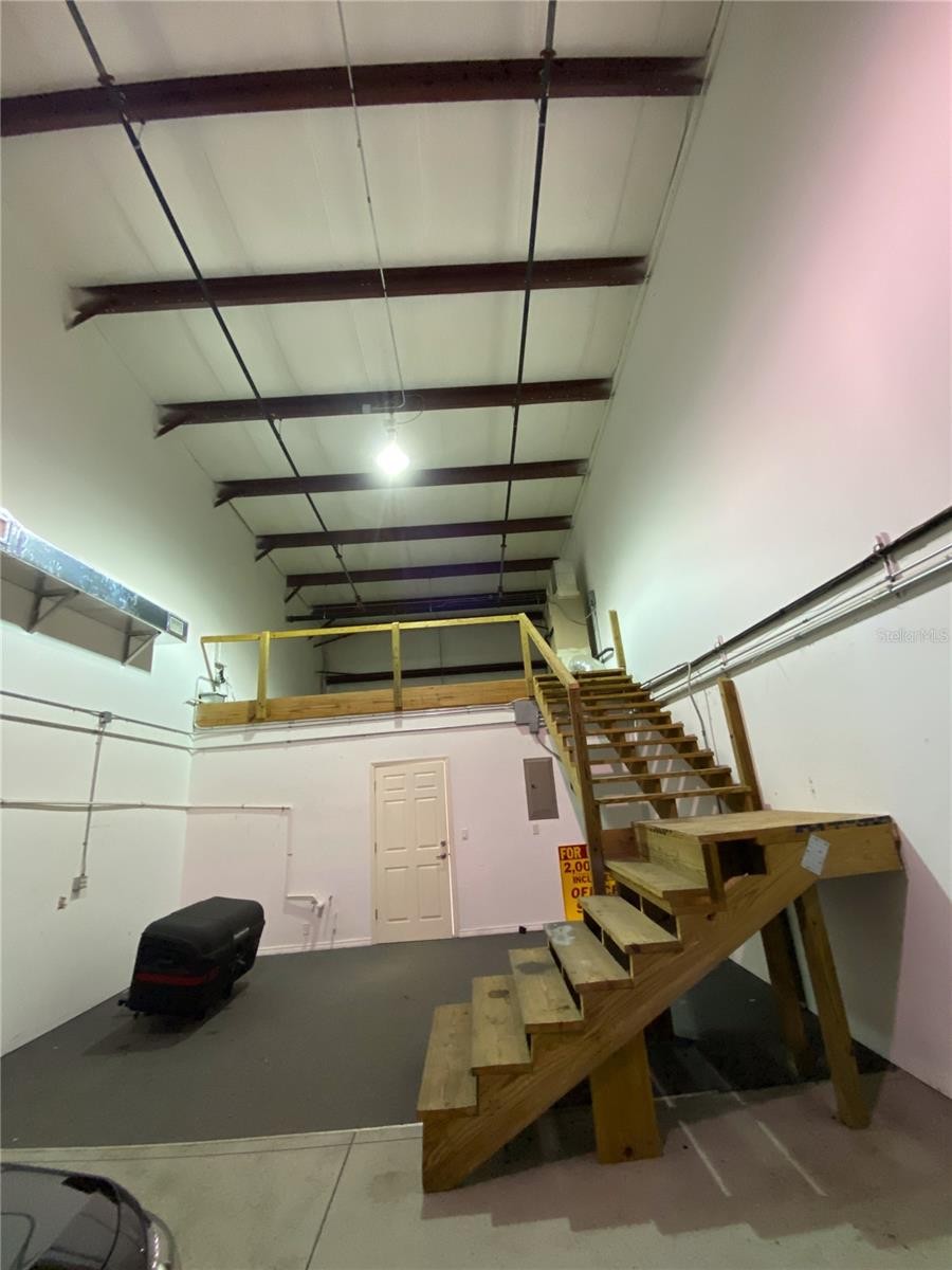 120 TRIPLE DIAMOND BLVD #E