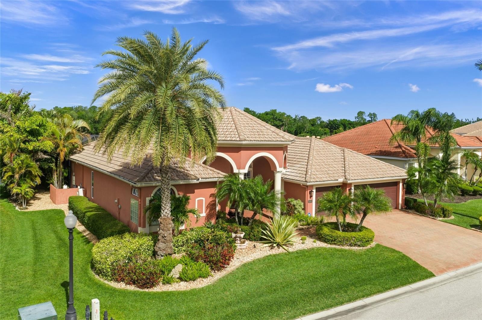 8282 BARTON FARMS BLVD