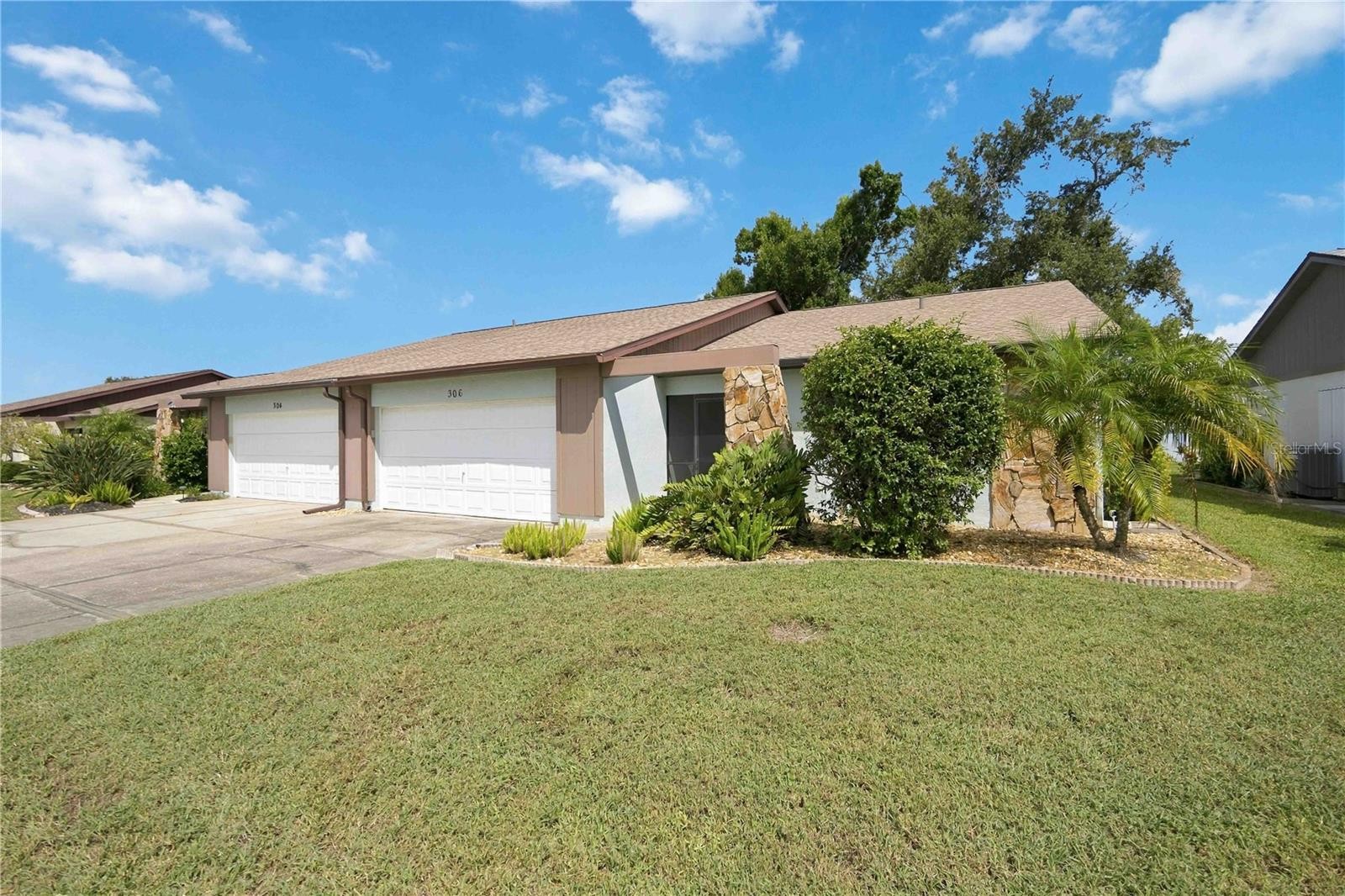 306 PERSIMMON ST #208