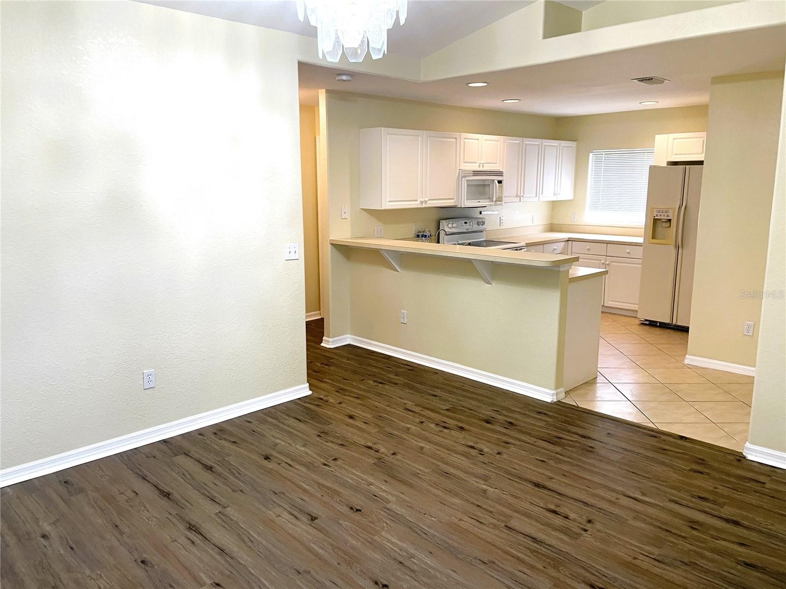 2498 MARGARET LN
