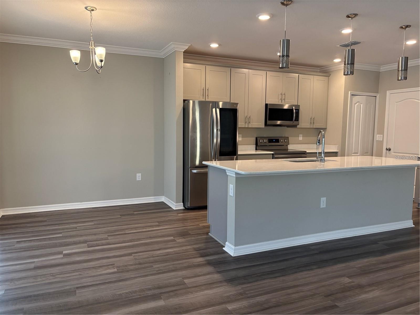 4517 REISSWOOD LOOP