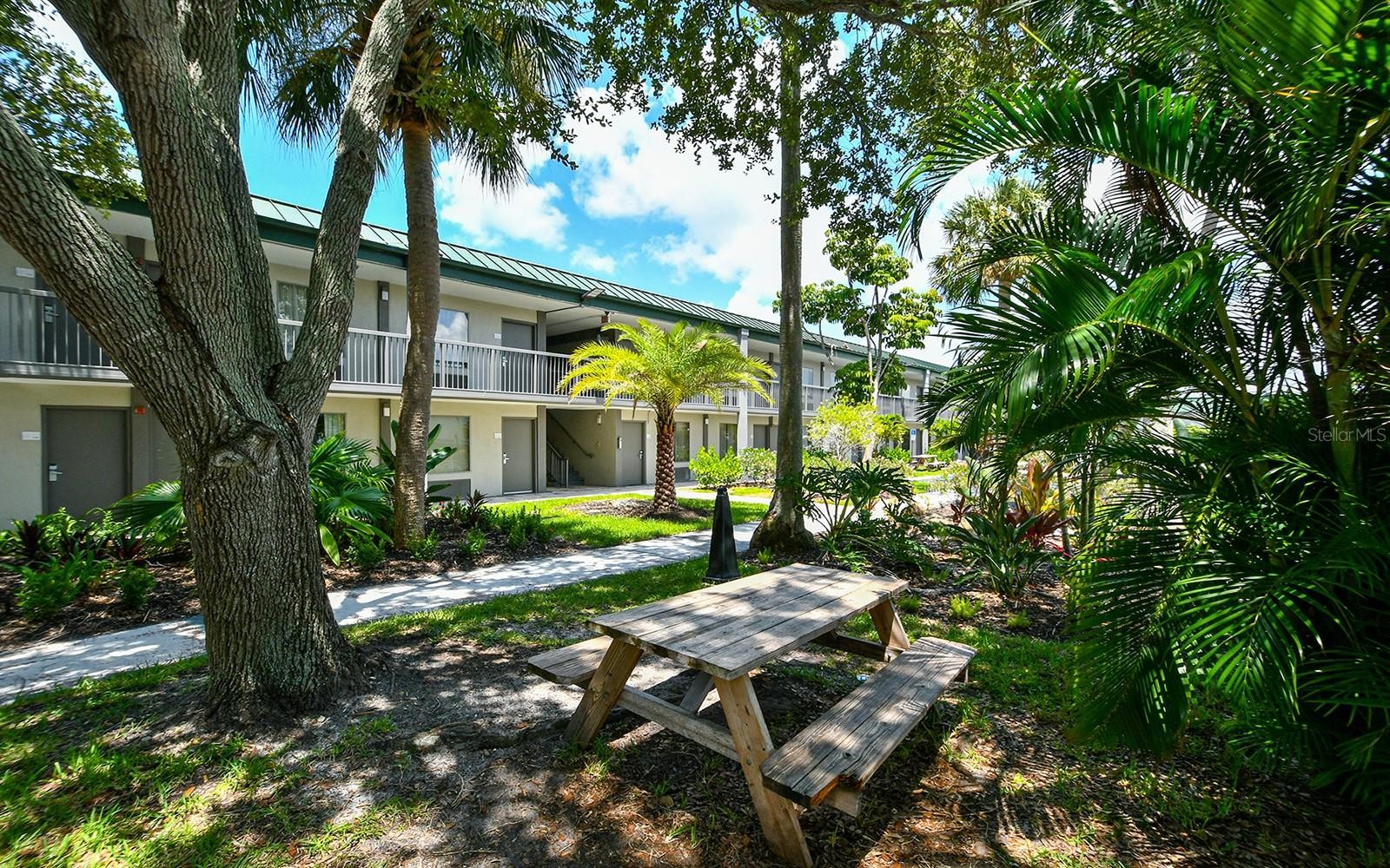 7150 N TAMIAMI TRL #S-612