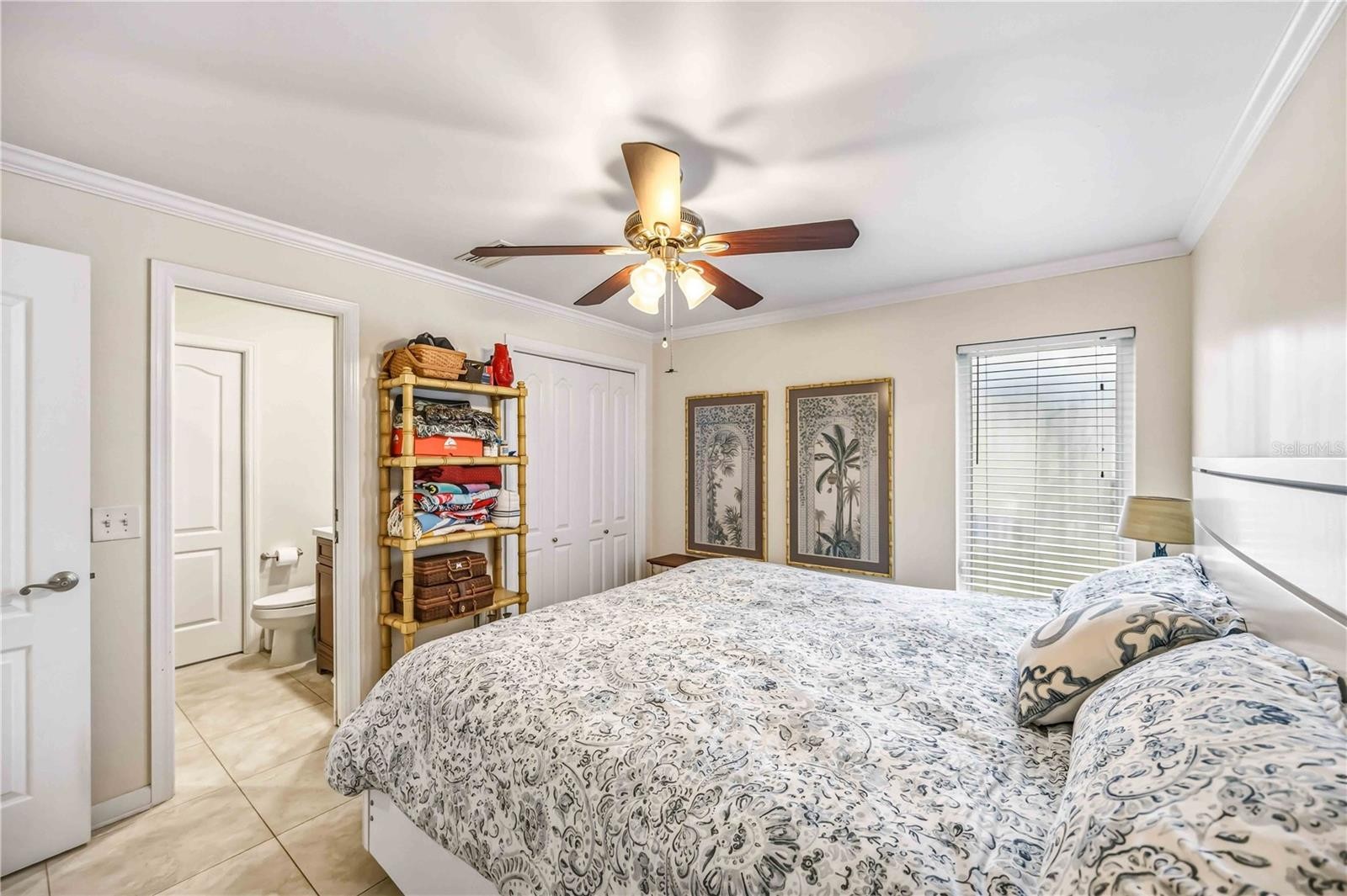 816 S GONDOLA DR