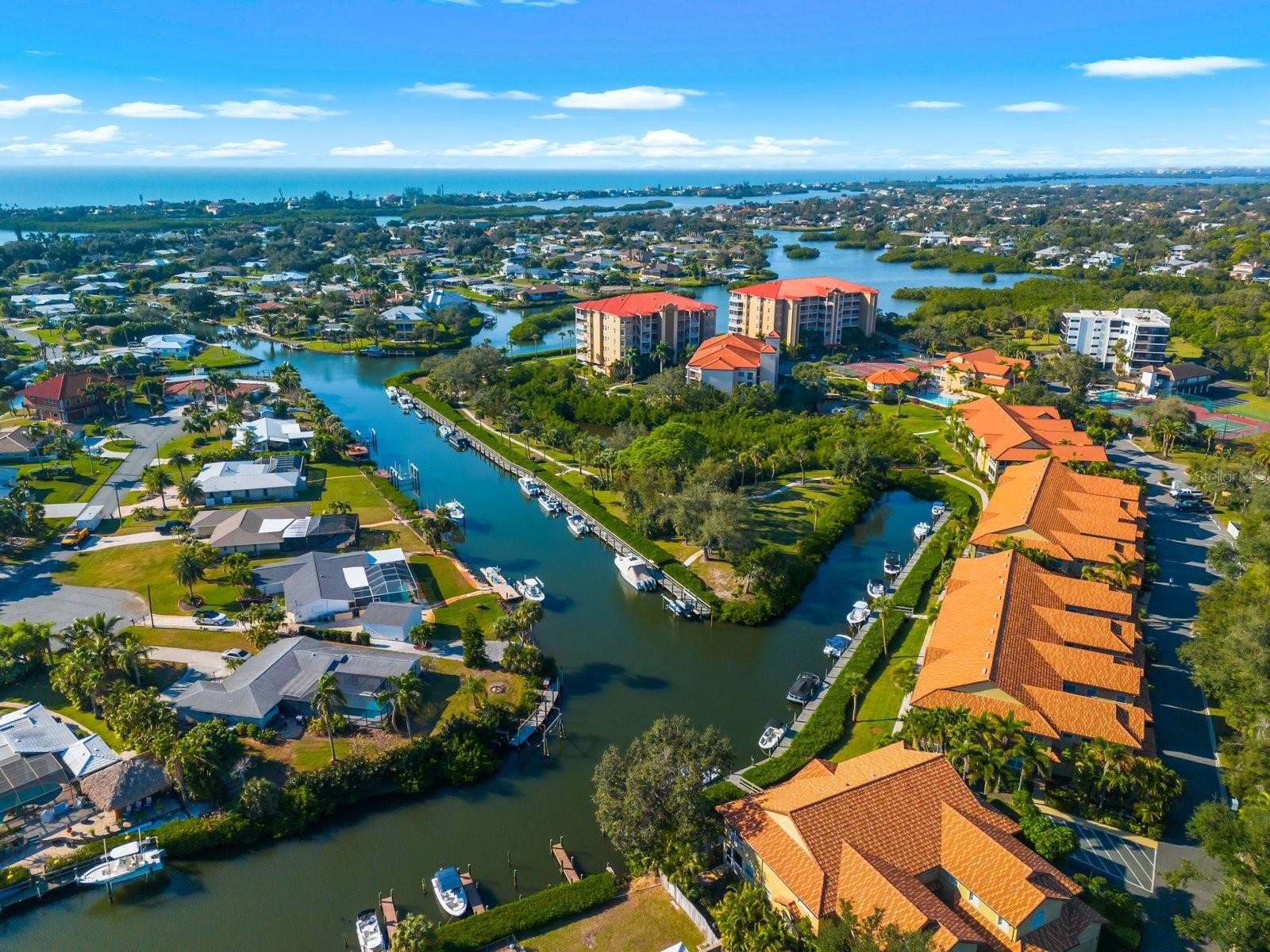 1202 JESSIE HARBOR DR #1204