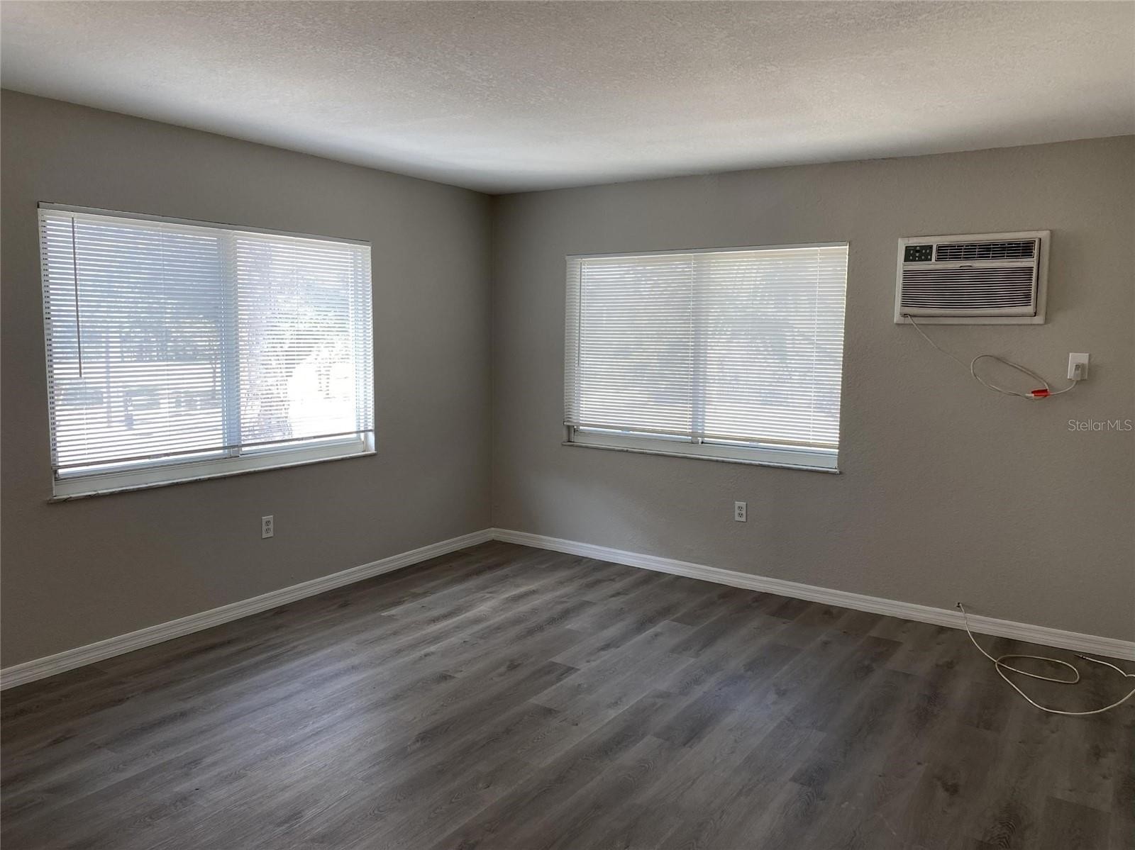 1090 COCOANUT AVE #7