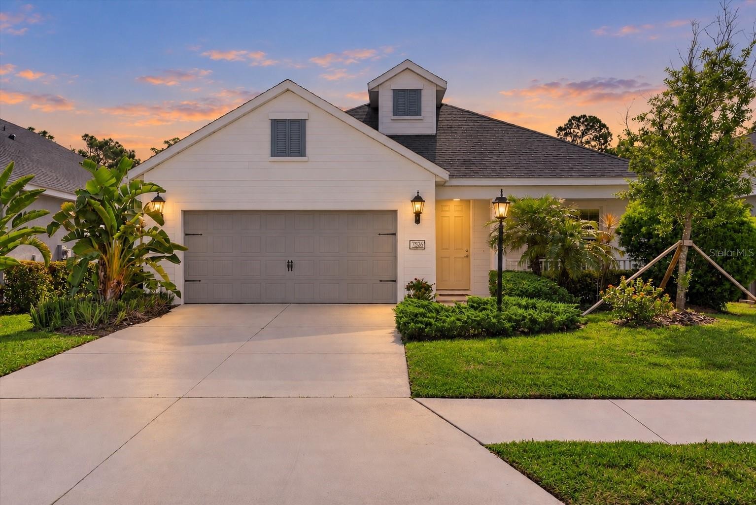 7526 RIDGELAKE CIR