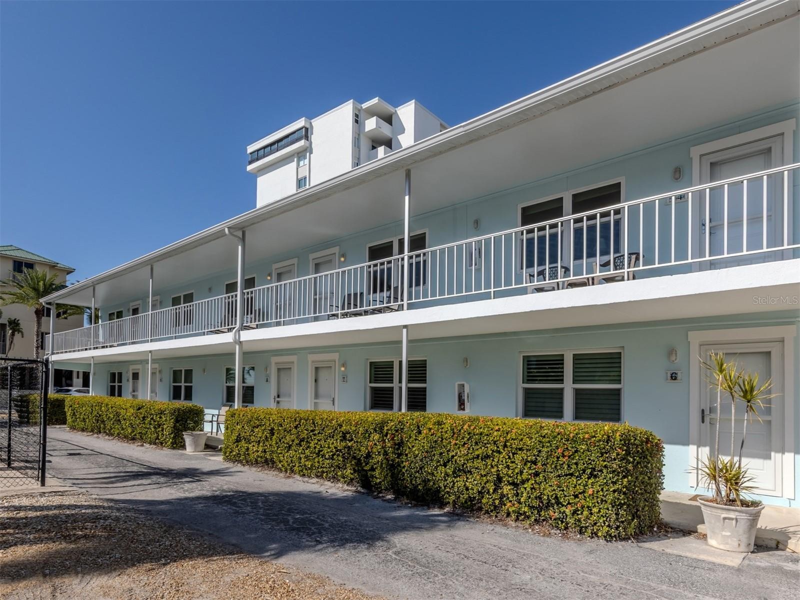 73 AVENIDA MESSINA #15