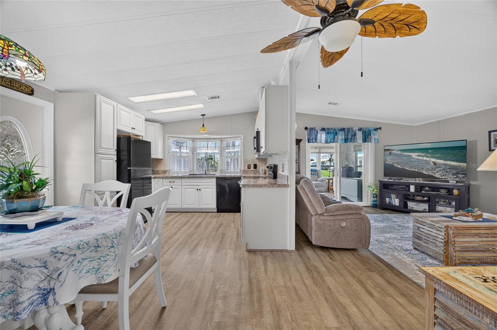 503 LA PLAYA CIR