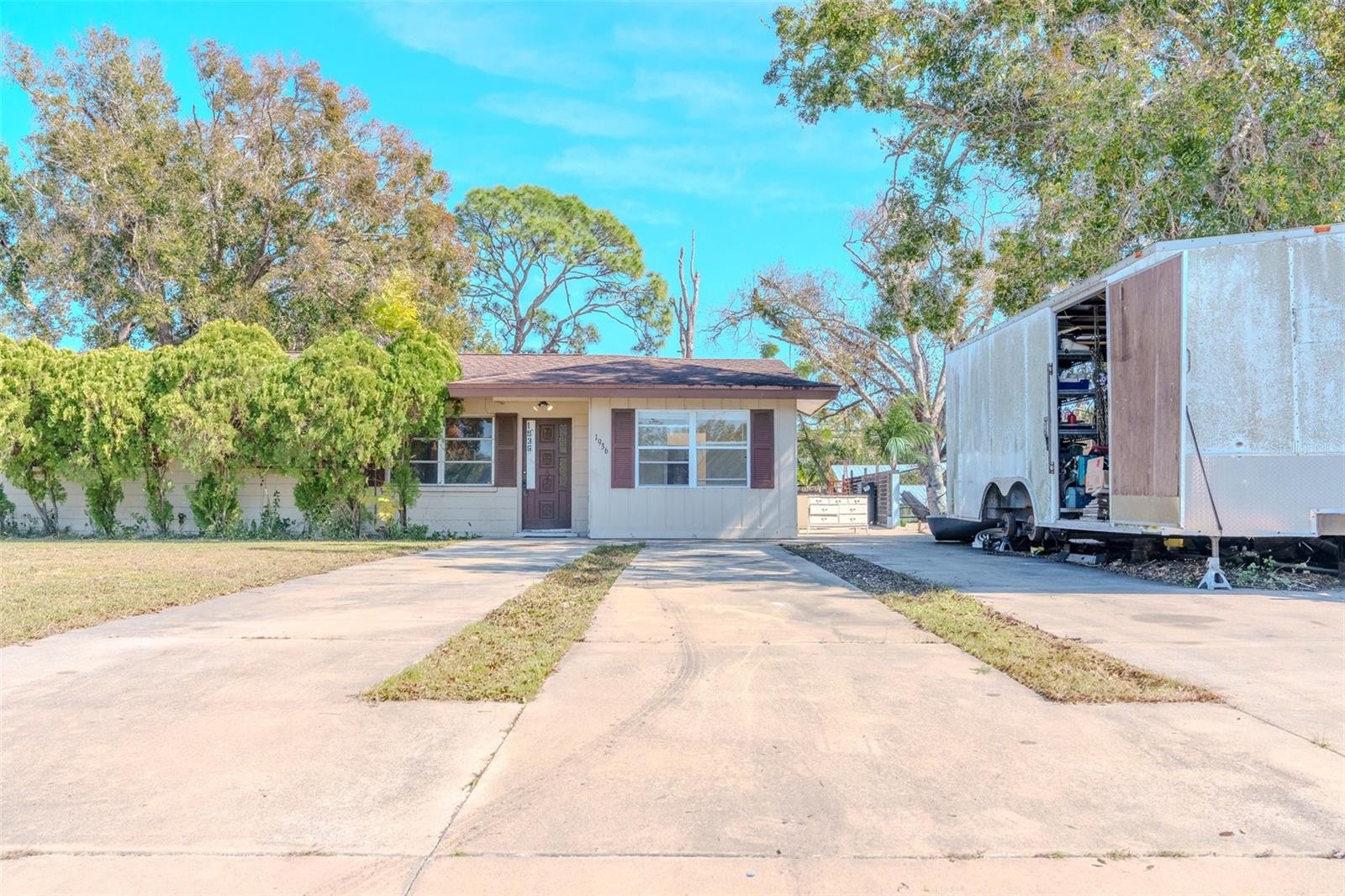 1936 N ALLENDALE AVE