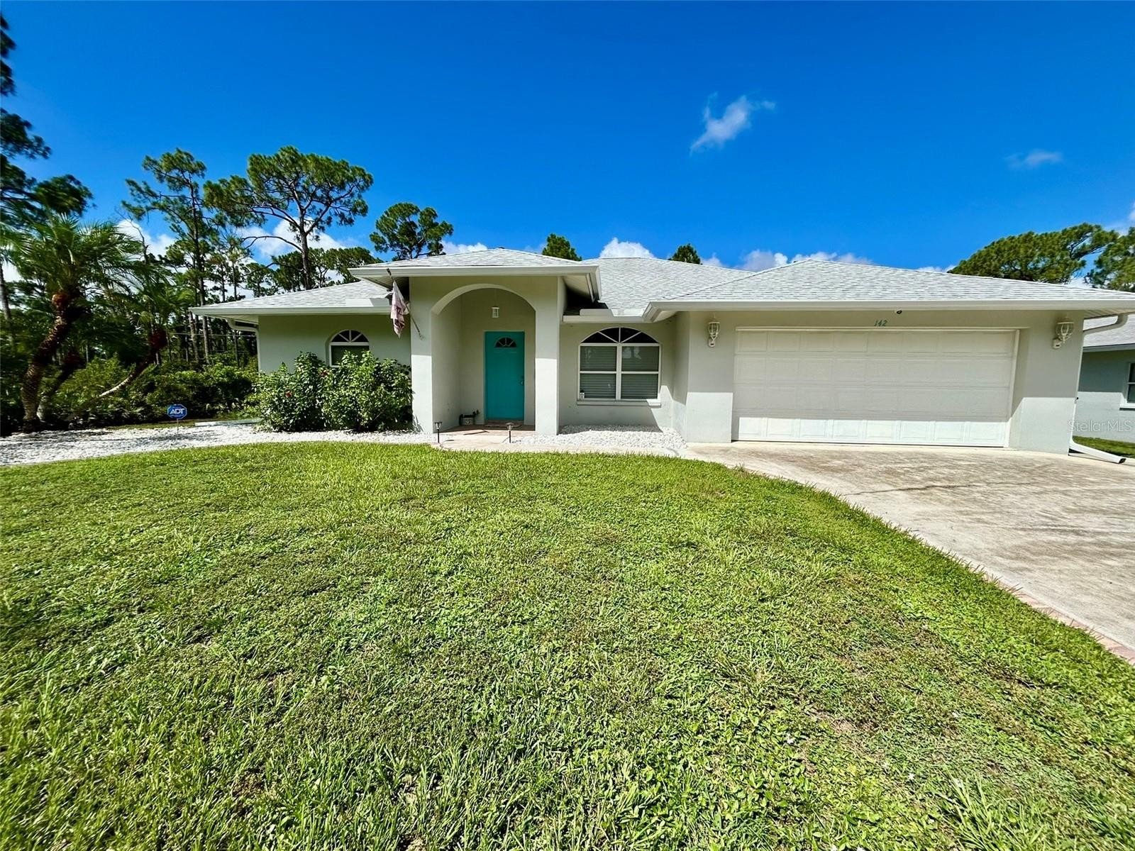 142 SOLANA ST
