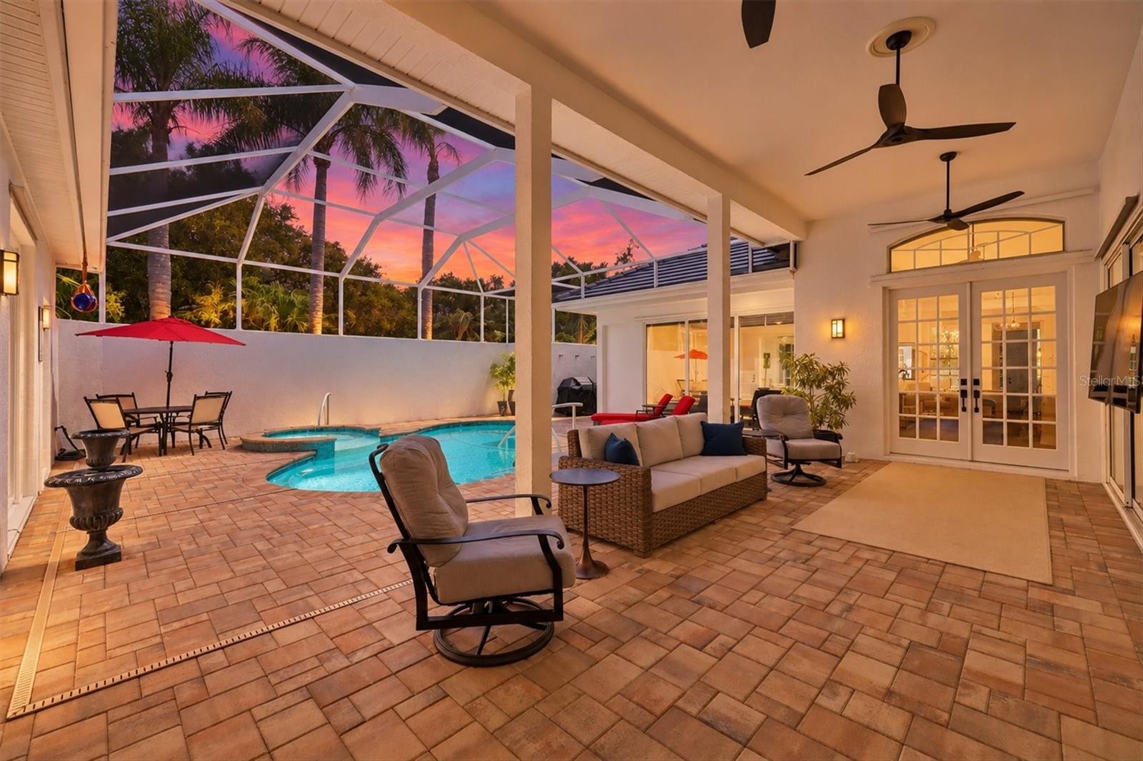 8708 WOODBRIAR DR